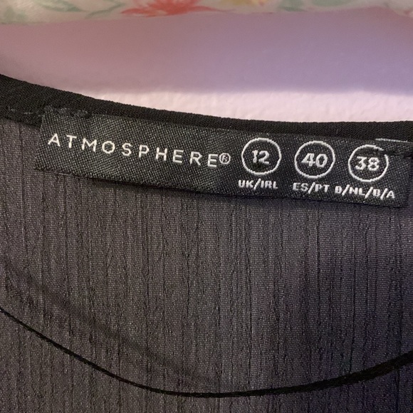 3/25$ Sheer blouse with bow - Picture 4 of 6